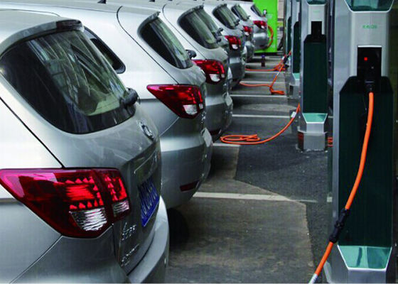 Stapel-digitalen Beschilderung 70 der Gebühriso9001 Zoll im Freien DDW-AD7001S für Nissen des Energie-Auto-2500