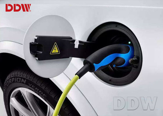Stapel-digitalen Beschilderung 70 der Gebühriso9001 Zoll im Freien DDW-AD7001S für Nissen des Energie-Auto-2500