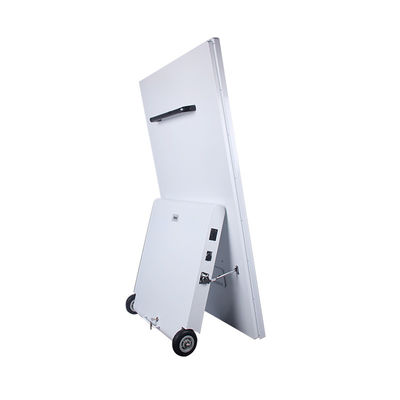 55 Zoll Outdoor Digital Signage Tragbare Batterie und LCD Werbebildschirme für Werbekampagnen im Freien