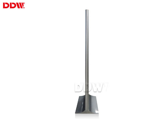 der Helligkeits-58 Zoll 3600W Lcd Flut des Werbungs-Bildschirm-1920x1080 16.7M 2500cd/mxm, die DDW-AD5801S steht