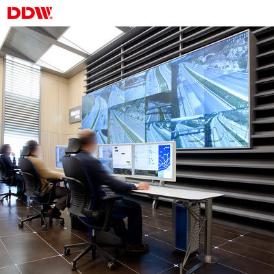 VGA-Videowand-Matrix Anzeige der hohen Auflösung mit der Software-1080P multi Farbe Signal-der Quell32bit