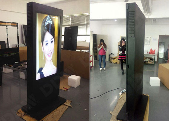 LG Panel Outdoor Digital Billboard, IP65 Wasserdichtes Monitor Werbefläche 42 Zoll